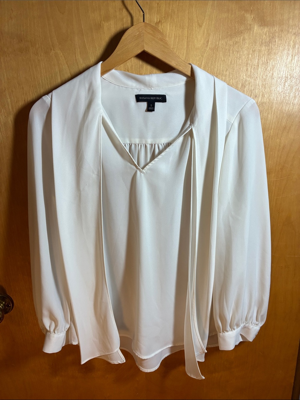 Banana Republic Ivory Tie-Neck Long Sleeve Blouse